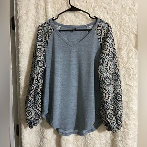 Cute top for fall Size L